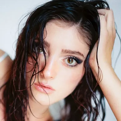 Willow Shields profile