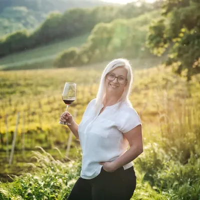 Enikő🍷🇭🇺| Sommelier | Wine Writer | WSET • CMS | Vienna🇦🇹 profile