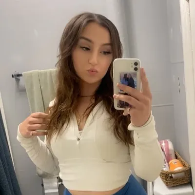 Emma Winzoski profile