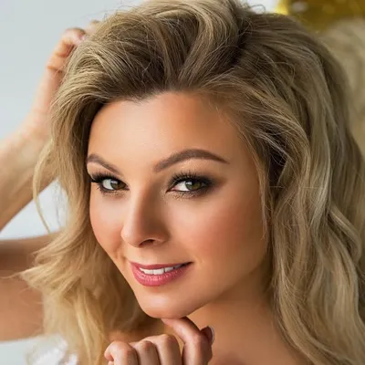 Певица Влада profile
