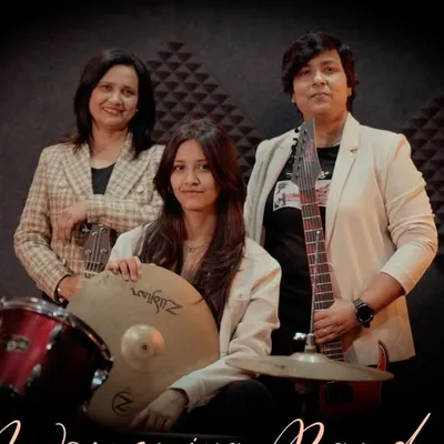 Womeniya Band profile
