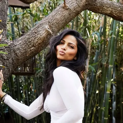 Women of Today By Camila Alves profile