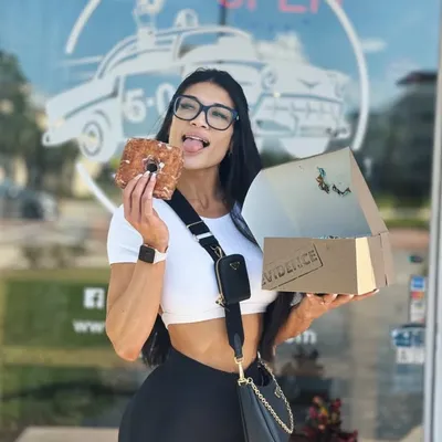 DEANNA DANG | FITNESS COACH profile