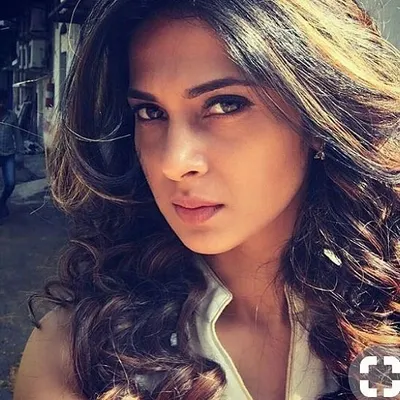 jenniferwinget_ profile