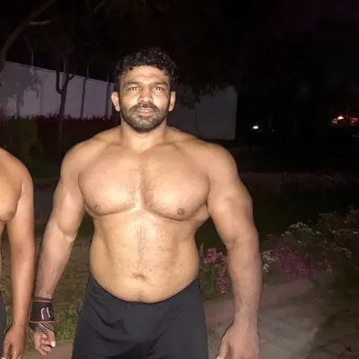 Nishant Thakur profile