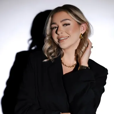 Ania Mocek profile