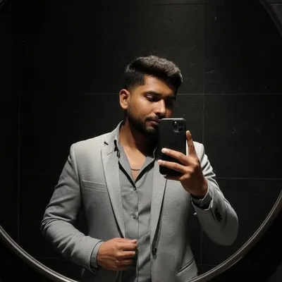 Vicky Khade profile