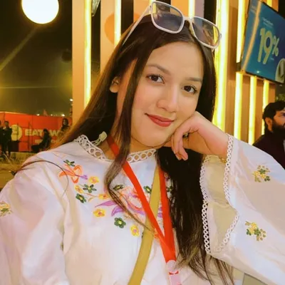 Explore with aresha🧚🏻♀️ profile