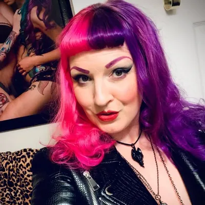 Xanthia Pink profile