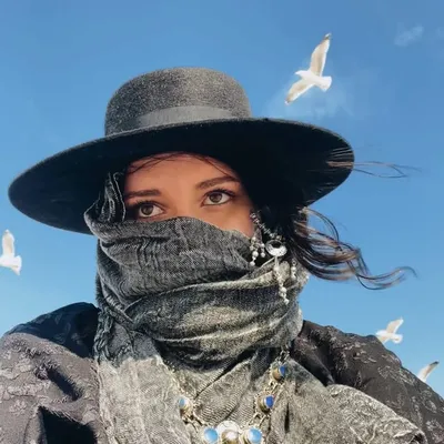 Xenie Zasetskaya | photographer & cinematographer profile