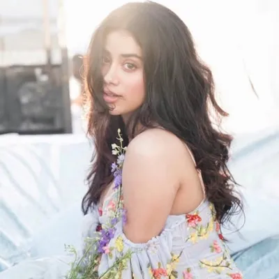 janhvi kapoor fanpage profile