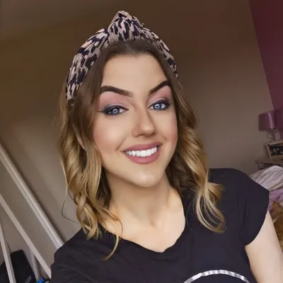 Laura Byrne profile