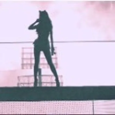 Ariana Grande Fanpage profile
