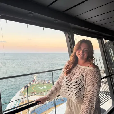 Alexandra Olsen | Life of The Captain’s Daughter profile