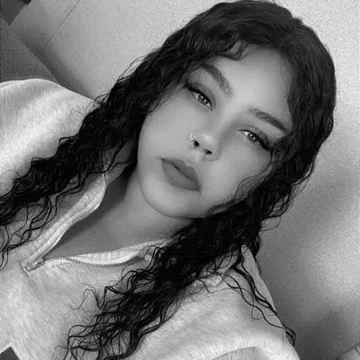 SASHA-LOUISE ♡ profile