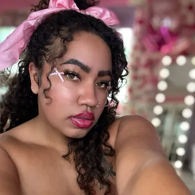 Christine Nicole profile