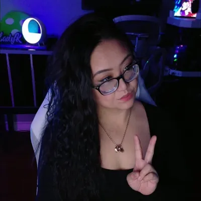 Khay💜 | PC • Tech • Setup | profile
