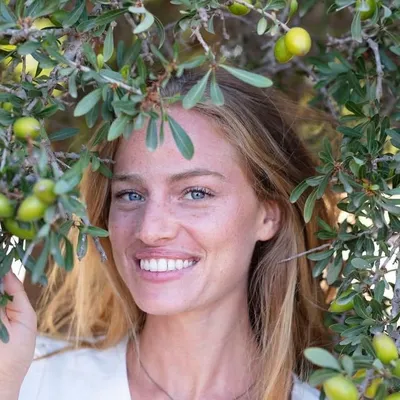 Yaara Benbenishty יערה בנבנישתי profile