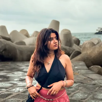 Jagriti Sharma | travel & lifestyle profile