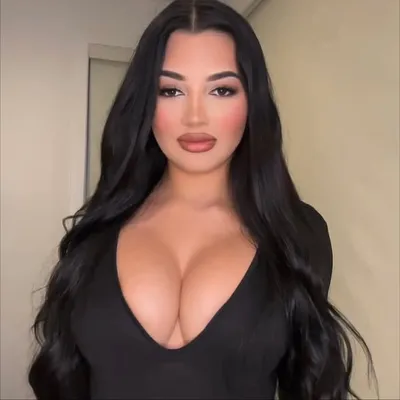 Liana castro profile