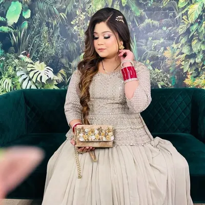 Yachna Makeover profile