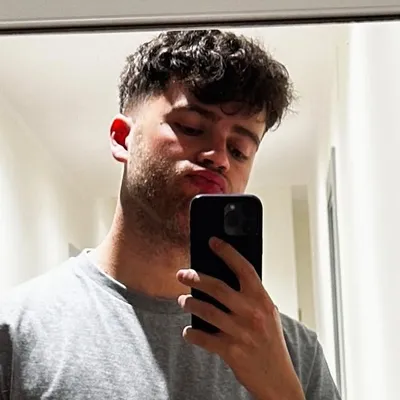 Yannick Amadeo Lopez ๐ช๐ธ๐ณ๐ฑ profile