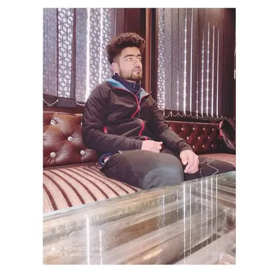 👑👑(یٰسین) (यासीन) ㄚ卂丂乇乇几 profile