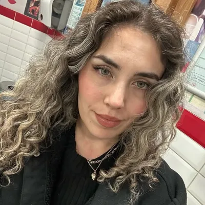 yasemin profile