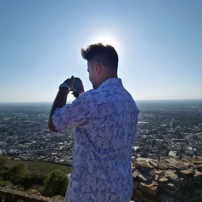 Y A S H profile