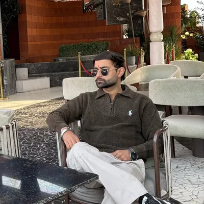 YASH SACHDEVA🎓🧿 profile