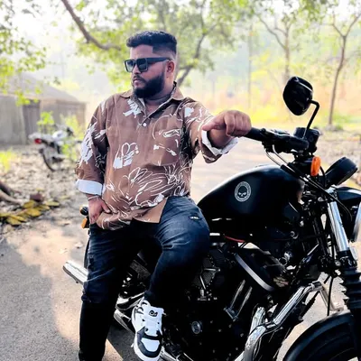 Yash Surati profile