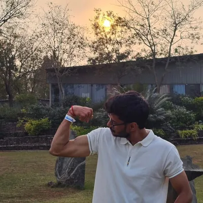 Yash Dhalpe profile