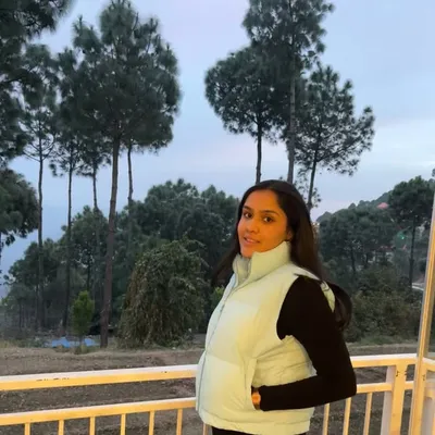 Yashana Lalwani profile