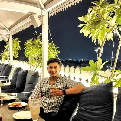 यश प्रताप सिंह नरुका 🔱 profile