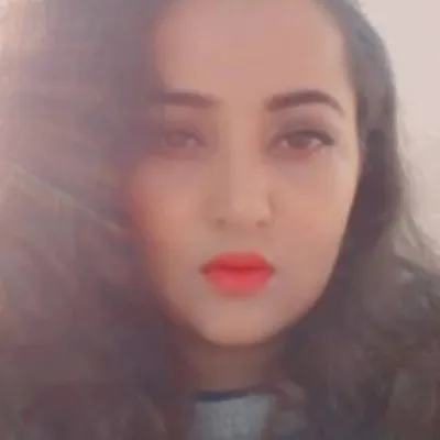 याशिका वशिष्ठ 💫 profile