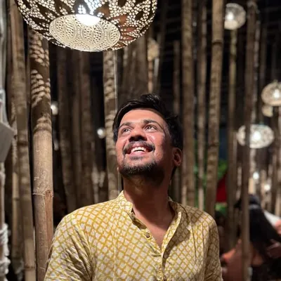 YASH JOSHI • BRIDAL EXPERT profile