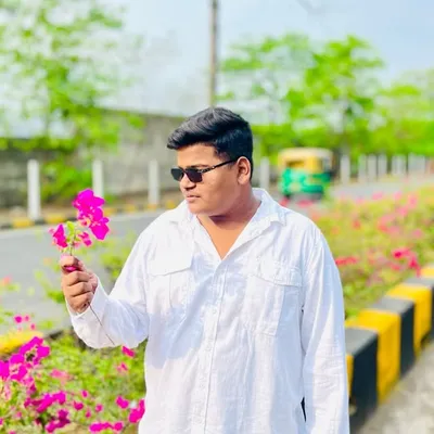 Yash Raj Golchha profile