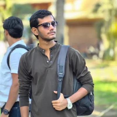 Yash Tiwari profile