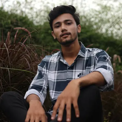 Yashu⚡️🖤 profile