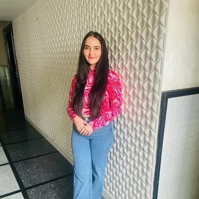 Dr. Yashwarya Arora profile