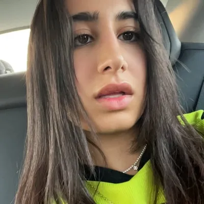 Yasmin-e profile