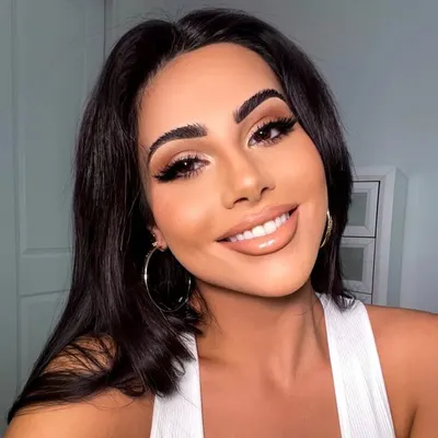 Yasmin Kavari profile
