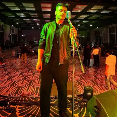Yassh Vyass🎤 profile