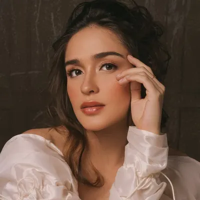 Yasmine Leeds Wildblood profile