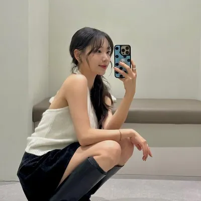 쇼호스트 예나 | 데일리룩 | 뷰티 꿀팁 나눠요💄 profile