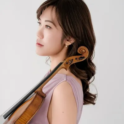 Yena Lee | Violinist profile