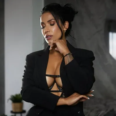 YENNIFER NUÑEZ profile