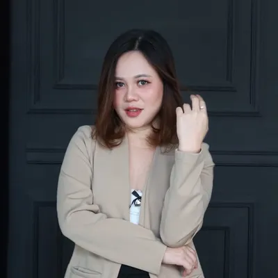 Yoan Ochotan •MUA & Academy Manado profile