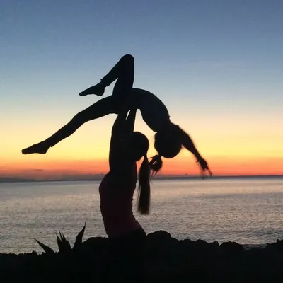 AcroYoga🖖🏼✨ profile