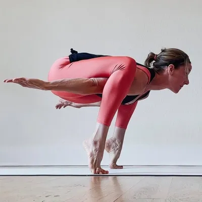 Holly Haas | Yogi, Nutrition & Fitness Coach profile